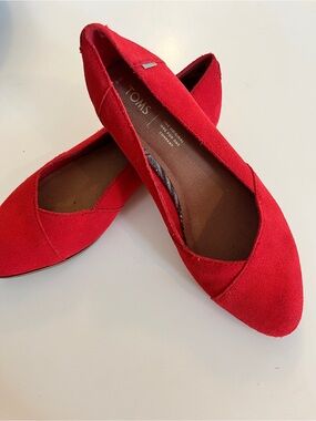 Toms Red Suede Slip-On Flats Size 8w